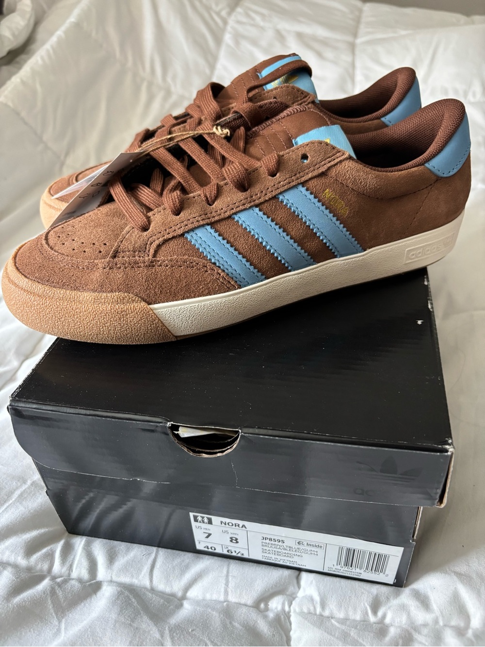 Brand New Adidas w/ Box Nora Unisex Sneaker Men 7 Women 8